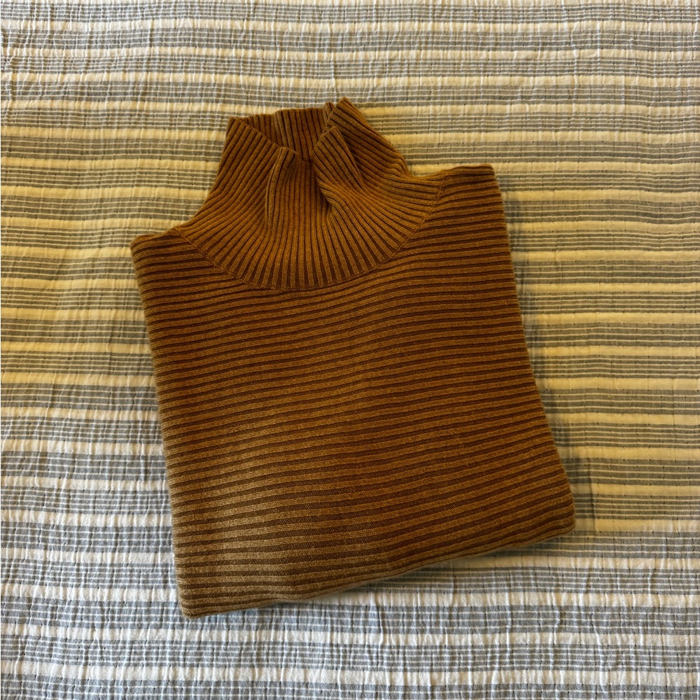 Aritzia Babaton Sweater